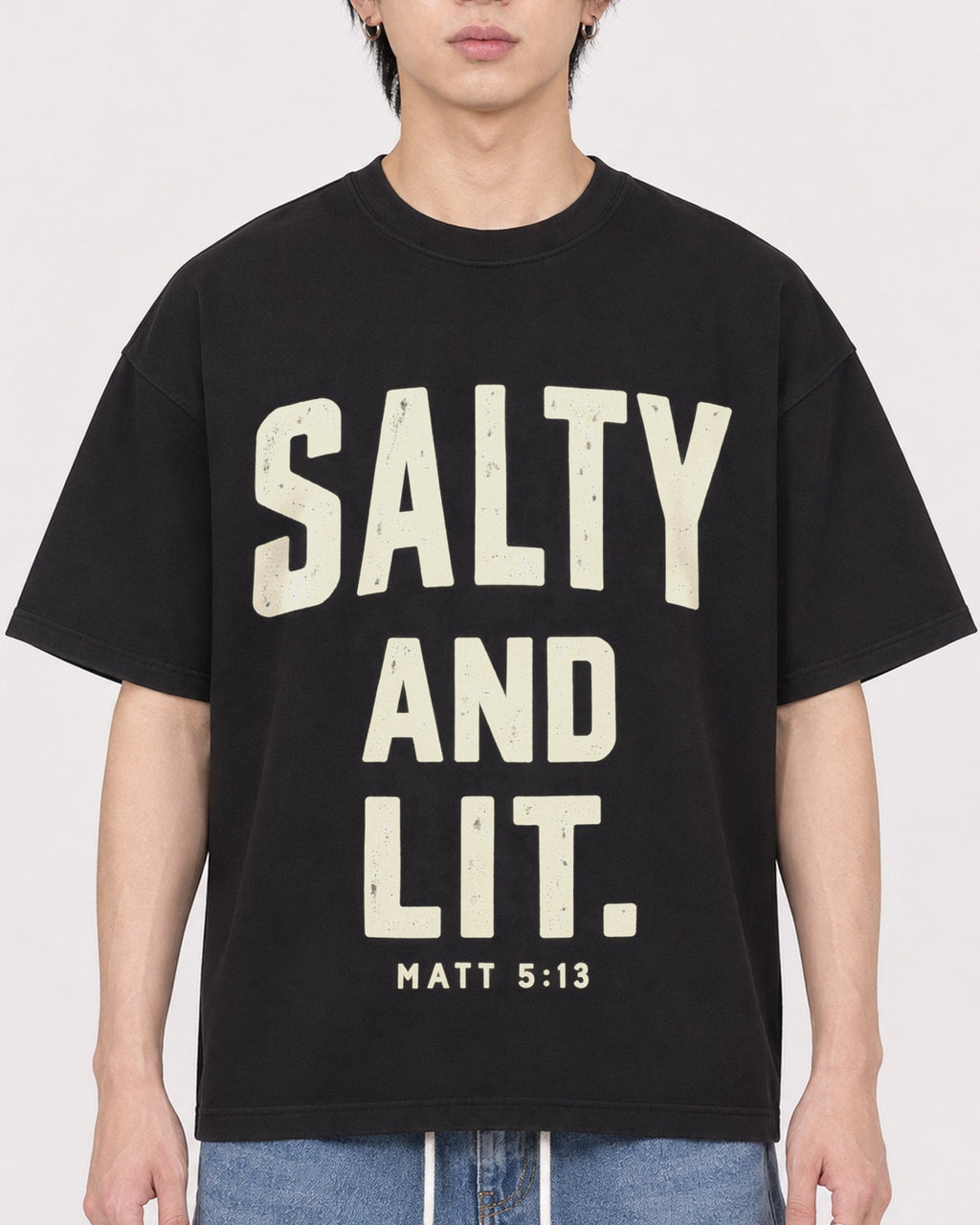 Mockup Boxy Heavyweight Tee Black male close-up 11