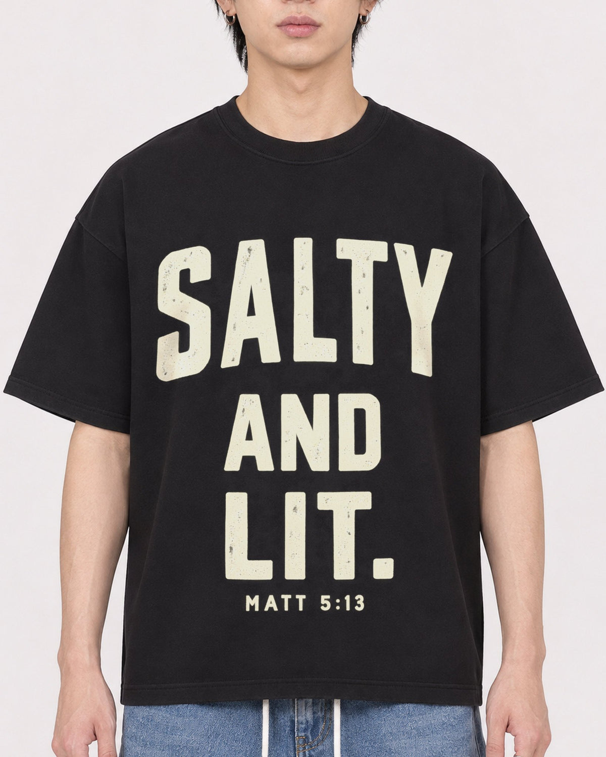 Mockup Boxy Heavyweight Tee Black male close-up 11