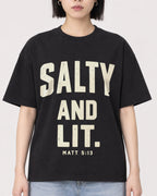 Mockup Boxy Heavyweight Tee Black female close-up 11