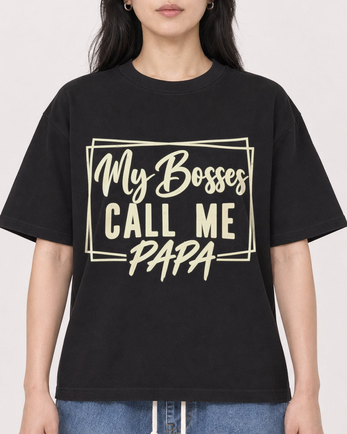 Mockup Boxy Heavyweight Tee Black female close-up 13