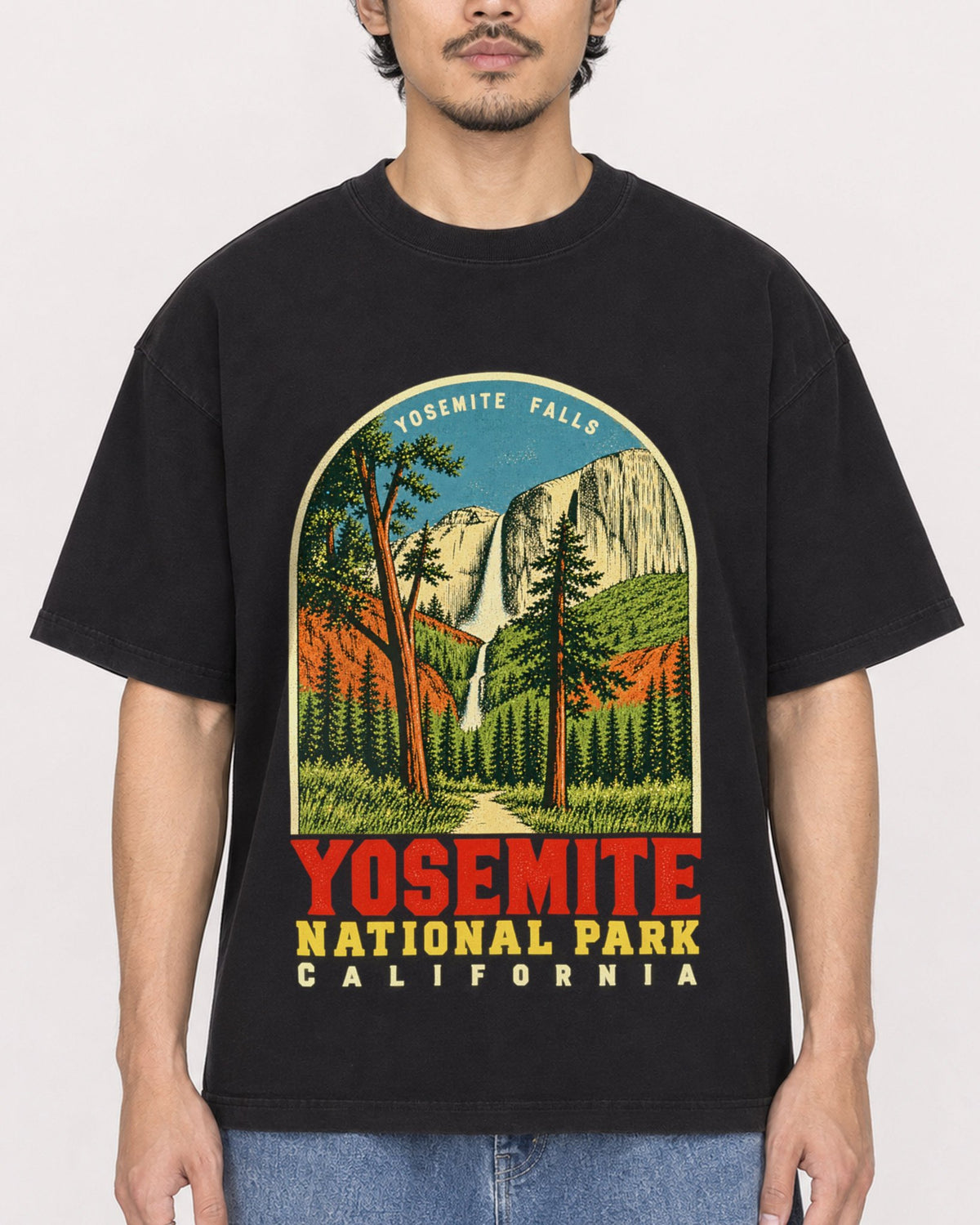 Mockup Boxy Heavyweight Tee Black male close-up 02