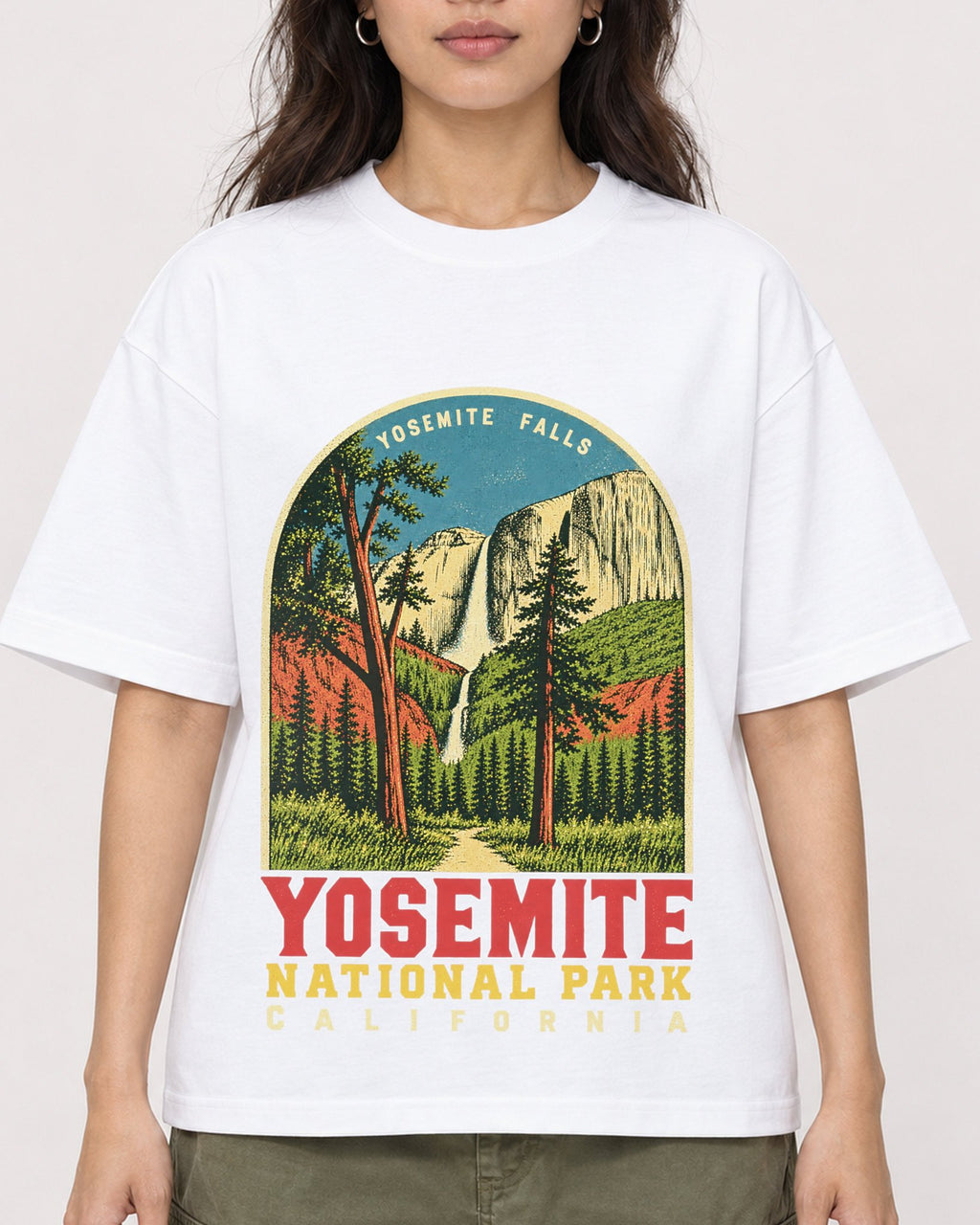 Mockup Boxy Heavyweight Tee White female close-up 02