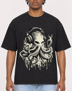 Mockup Boxy Heavyweight Tee Black male close-up 05
