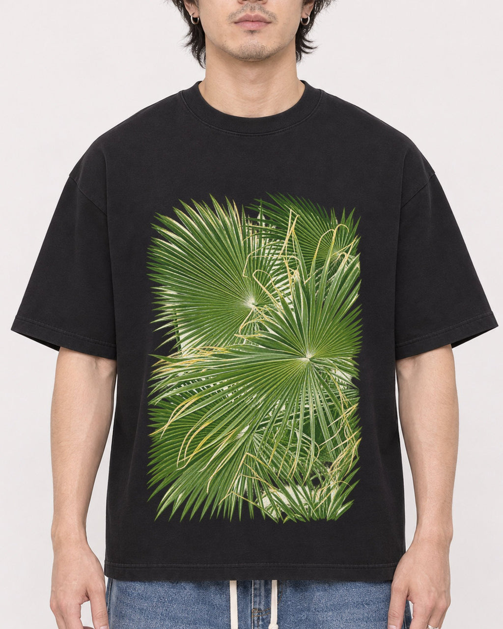 Mockup Boxy Heavyweight Tee Black male close-up 03