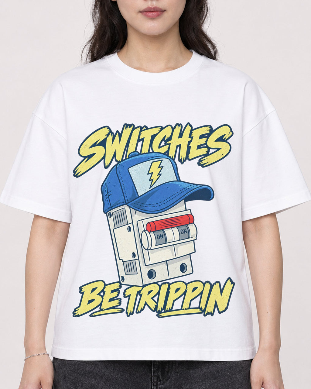 Mockup Boxy Heavyweight Tee White female close-up 03