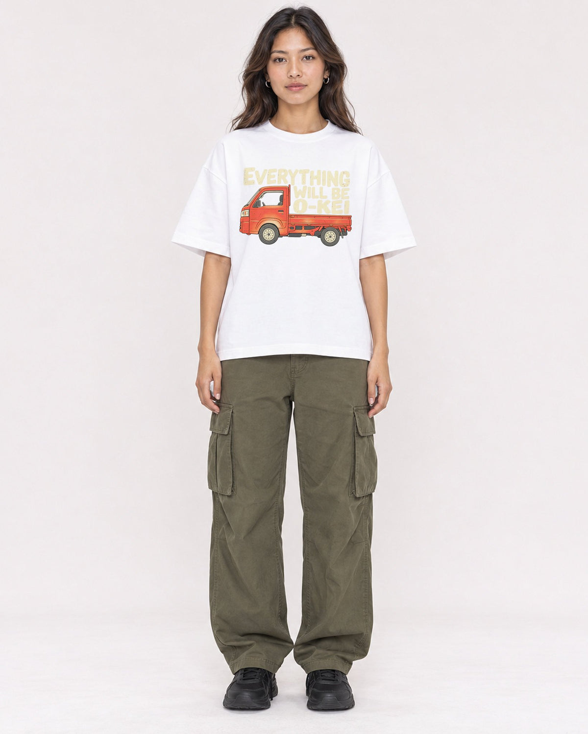 Mockup Boxy Heavyweight Tee White female full-body 02