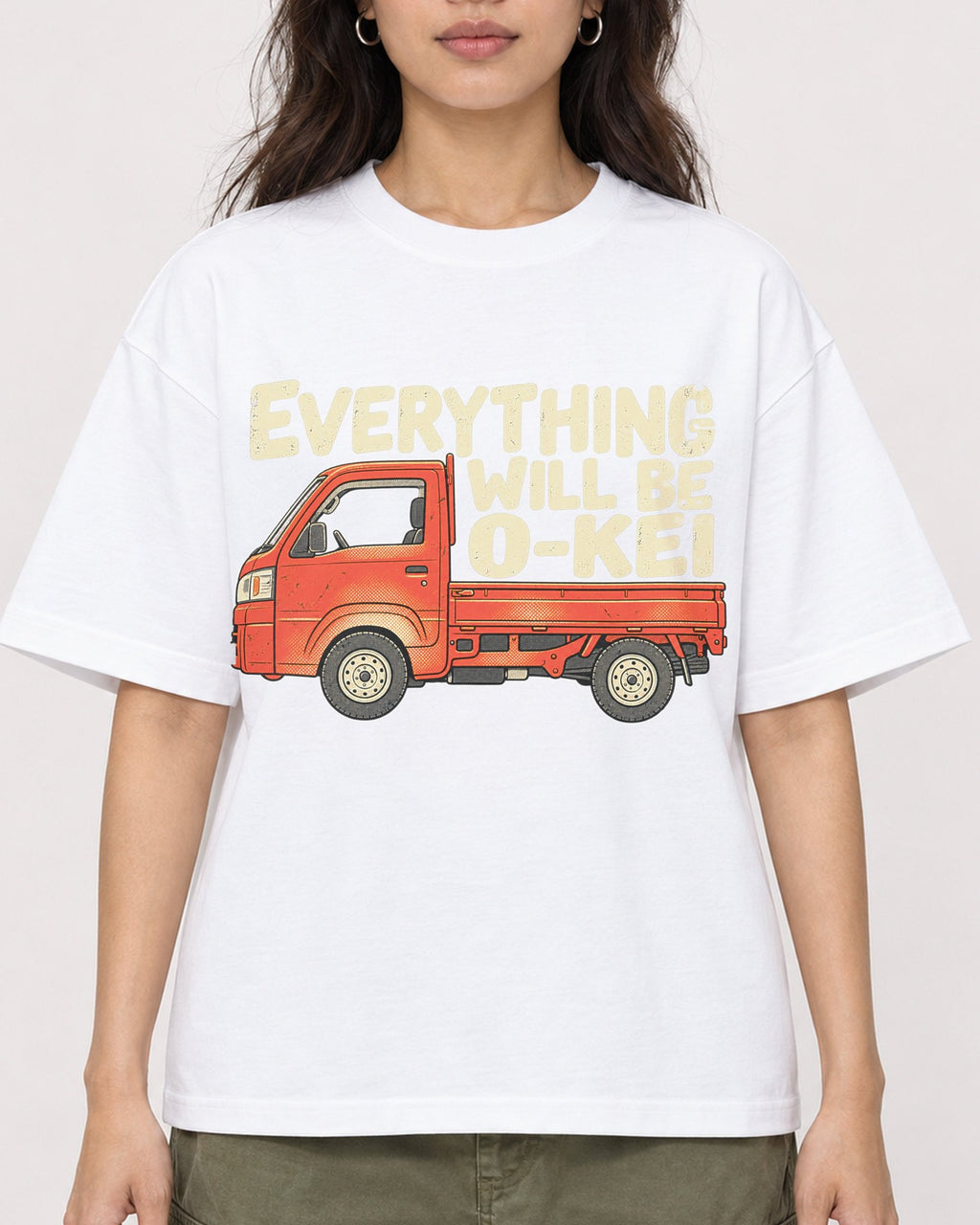 Mockup Boxy Heavyweight Tee White female close-up 02