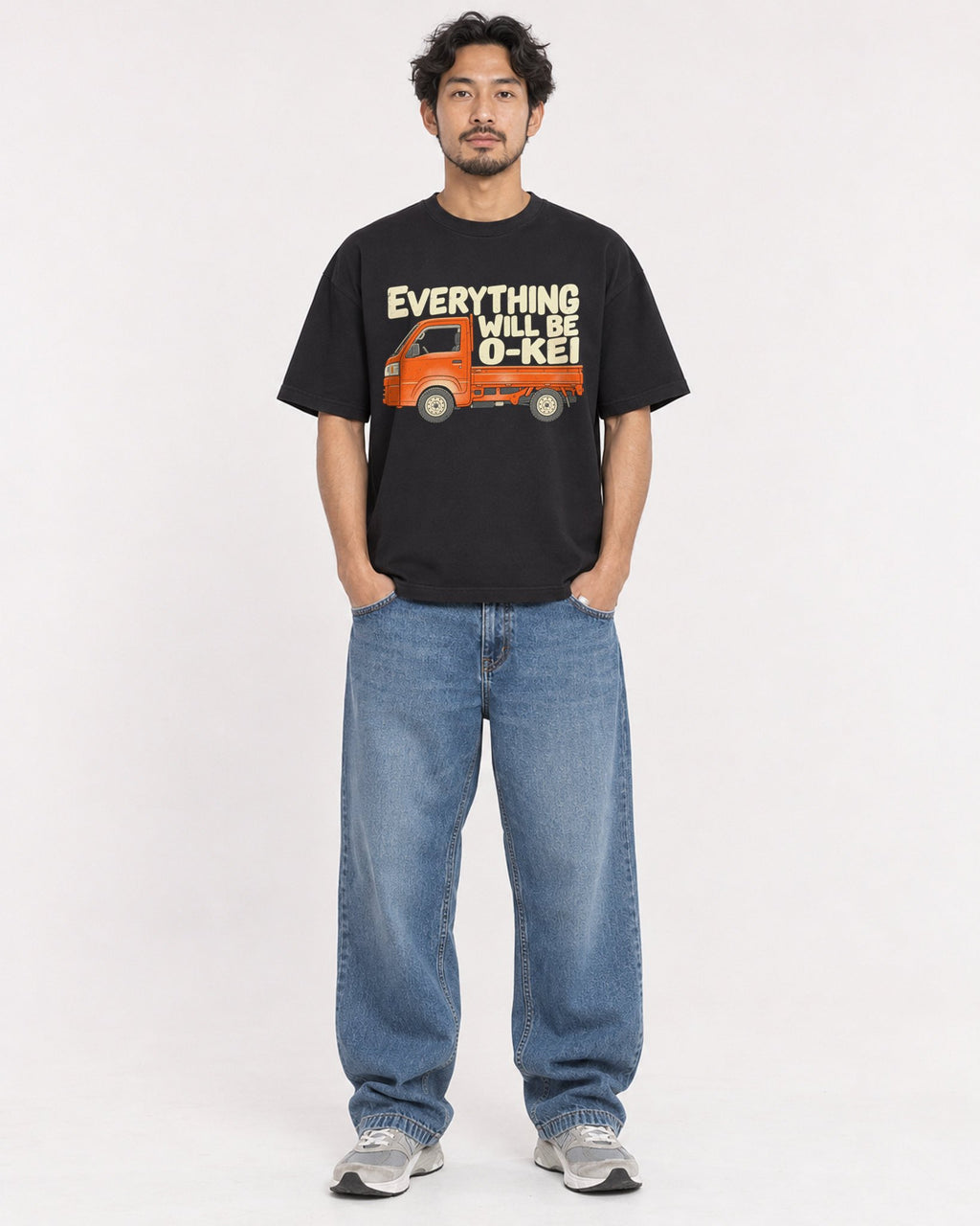 Mockup Boxy Heavyweight Tee Black male full-body 02