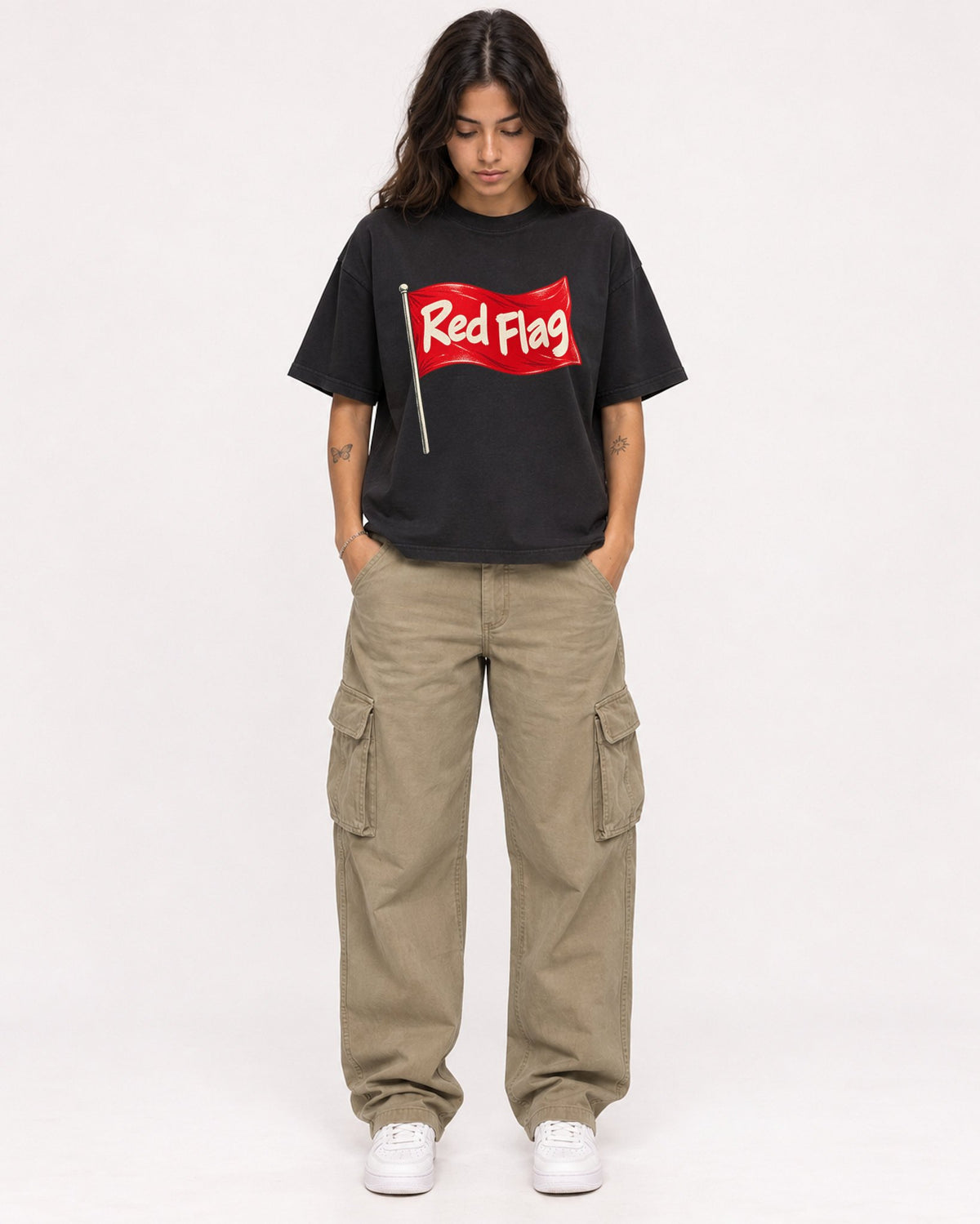 Mockup Boxy Heavyweight Tee Black female full-body 06