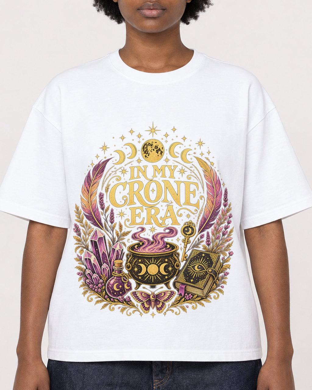 Mockup Boxy Heavyweight Tee White female close-up 14