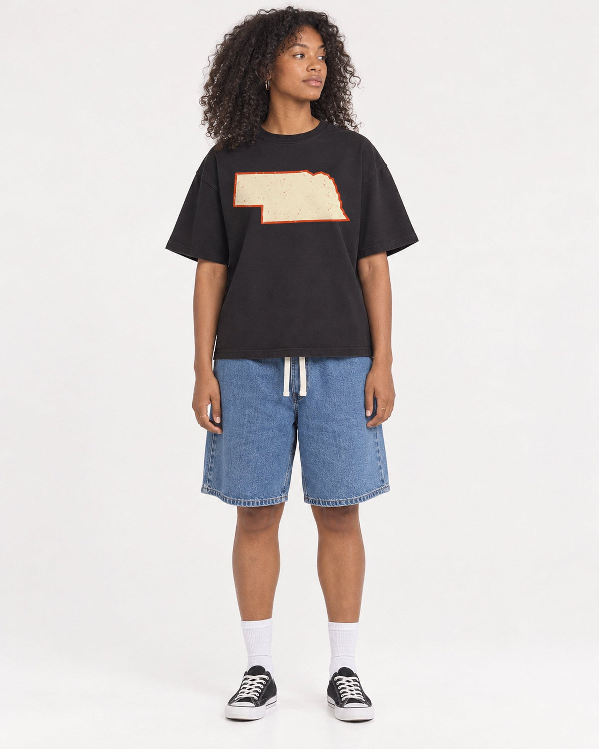 Mockup Boxy Heavyweight Tee Black female full-body 05