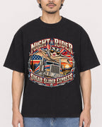 Mockup Boxy Heavyweight Tee Black male close-up 02