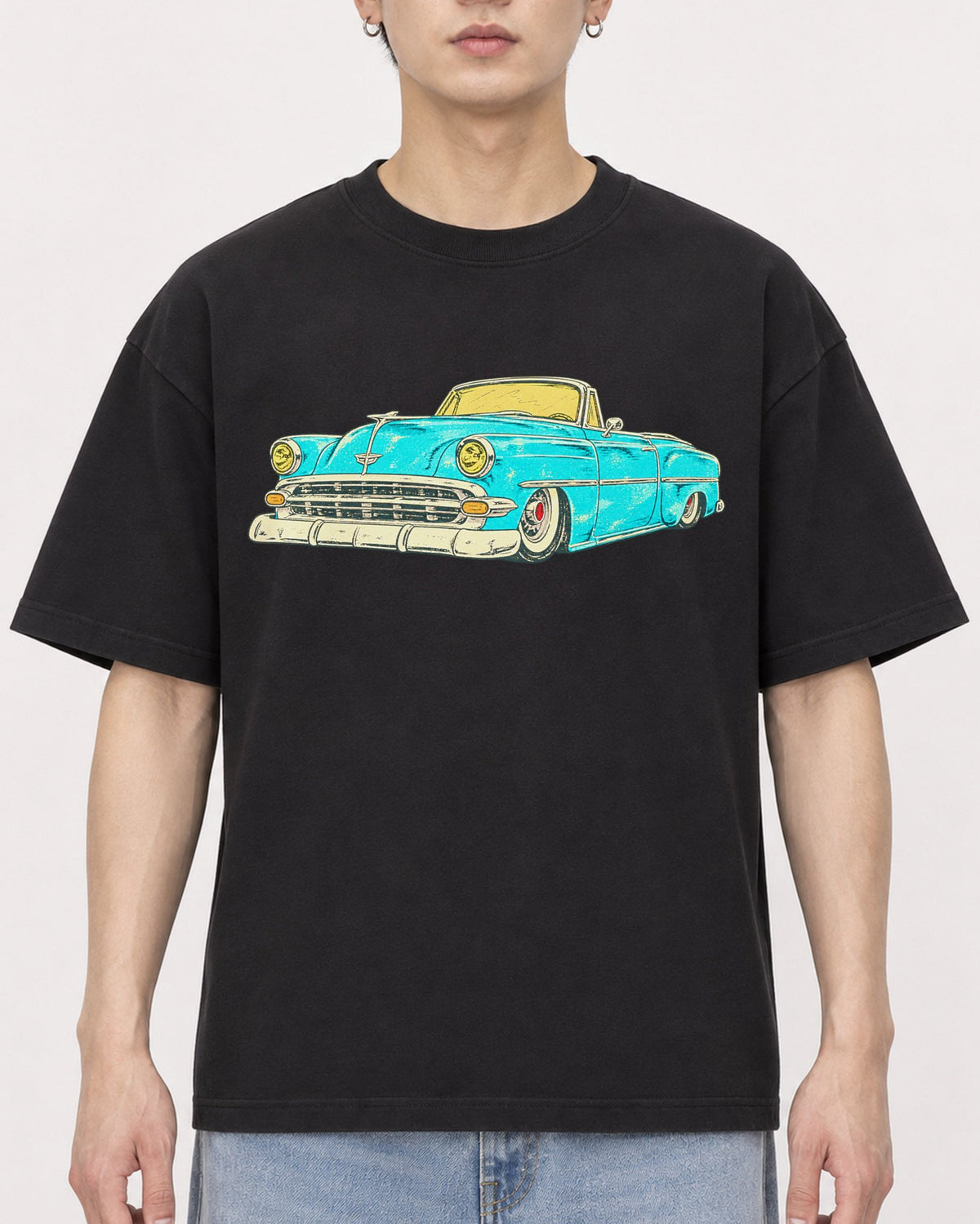 Mockup Boxy Heavyweight Tee Black male close-up 01