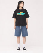 Mockup Boxy Heavyweight Tee Black female full-body 01
