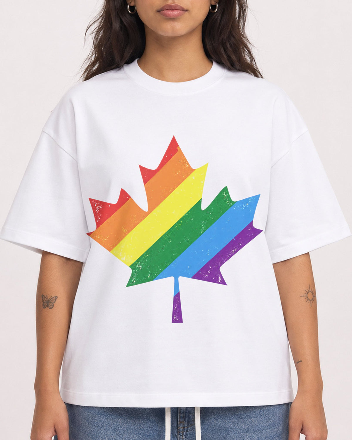 Mockup Boxy Heavyweight Tee White female close-up 06