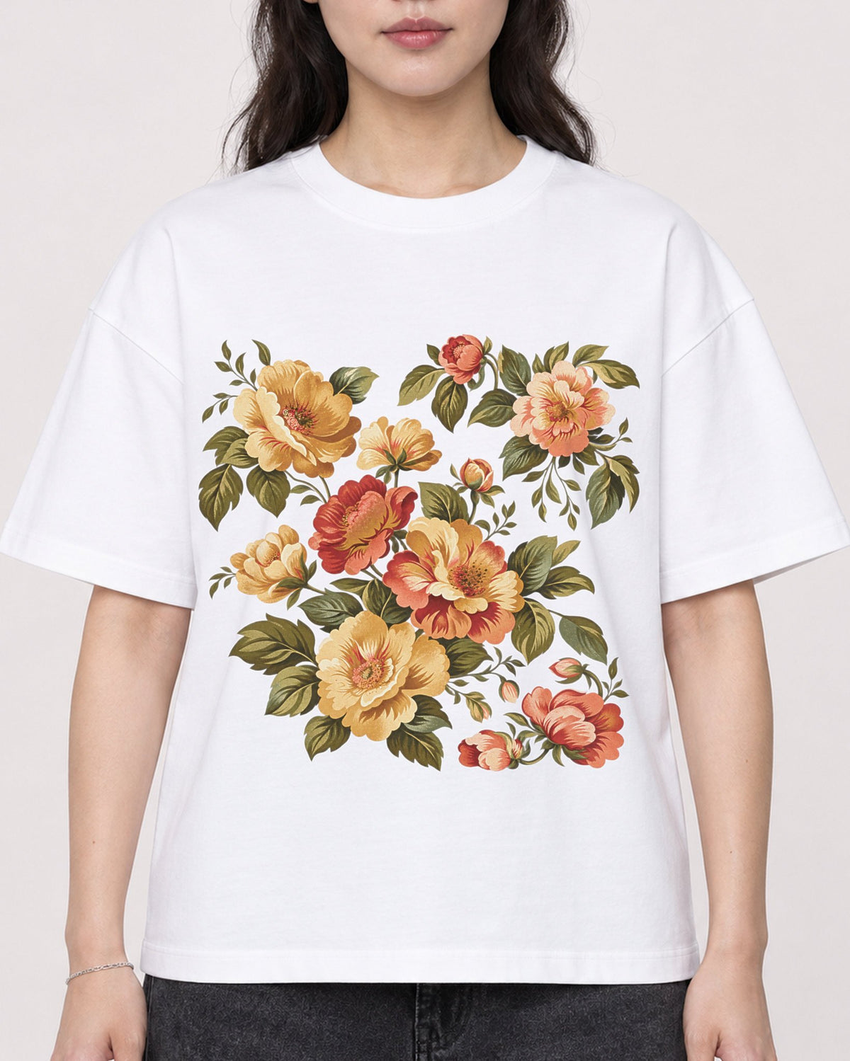 Mockup Boxy Heavyweight Tee White female close-up 03