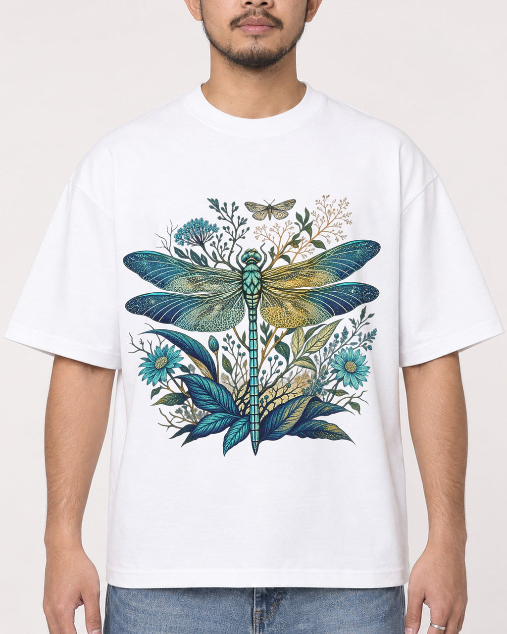 Mockup Boxy Heavyweight Tee White male close-up 32