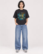 Mockup Boxy Heavyweight Tee Black female full-body 32