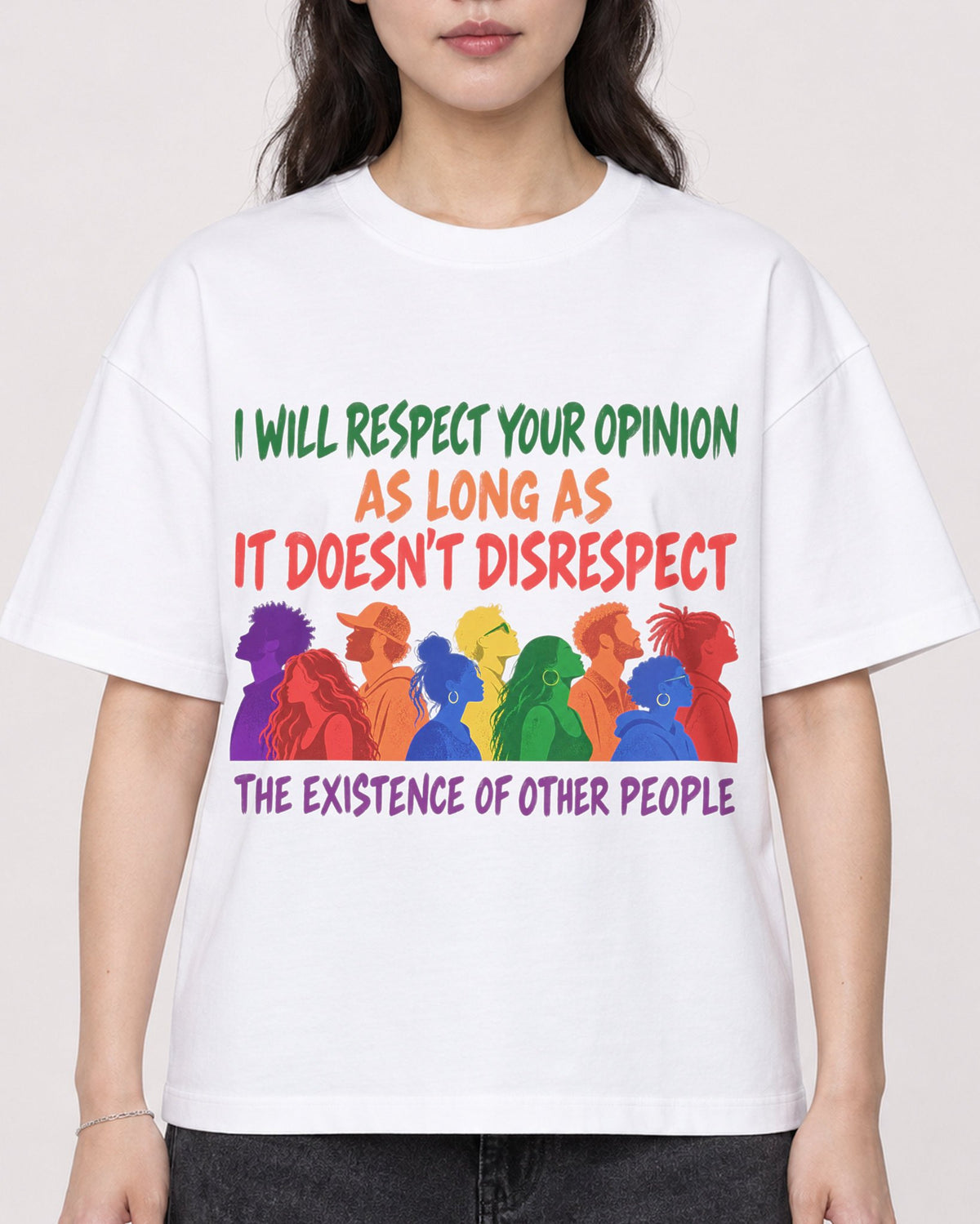 Mockup Boxy Heavyweight Tee White female close-up 03