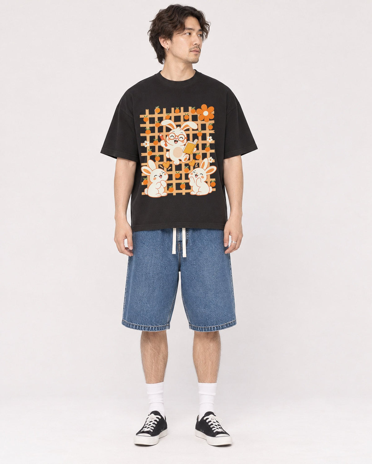 Mockup Boxy Heavyweight Tee Black male full-body 03