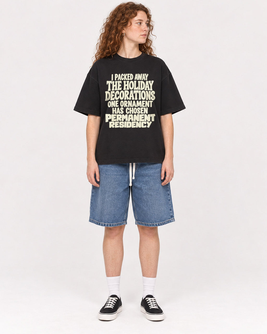 Mockup Boxy Heavyweight Tee Black female full-body 09