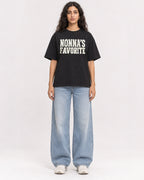 Mockup Boxy Heavyweight Tee Black female full-body 07