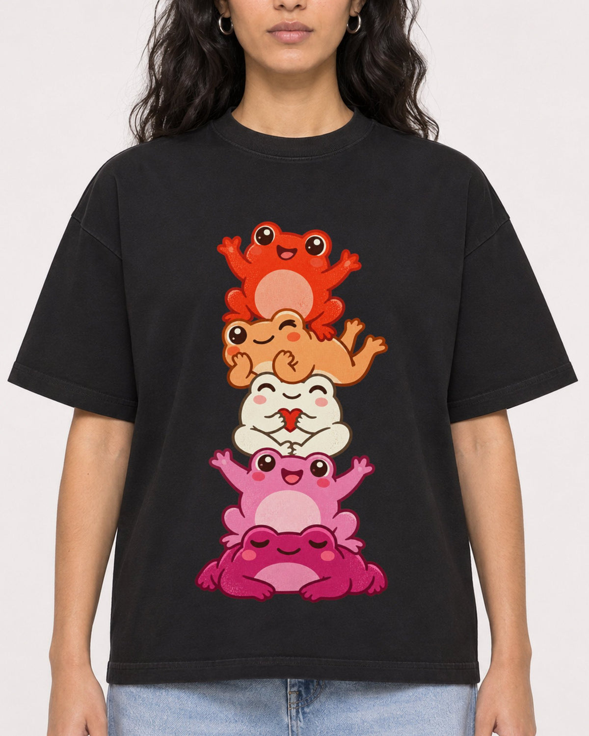 Mockup Boxy Heavyweight Tee Black female close-up 07
