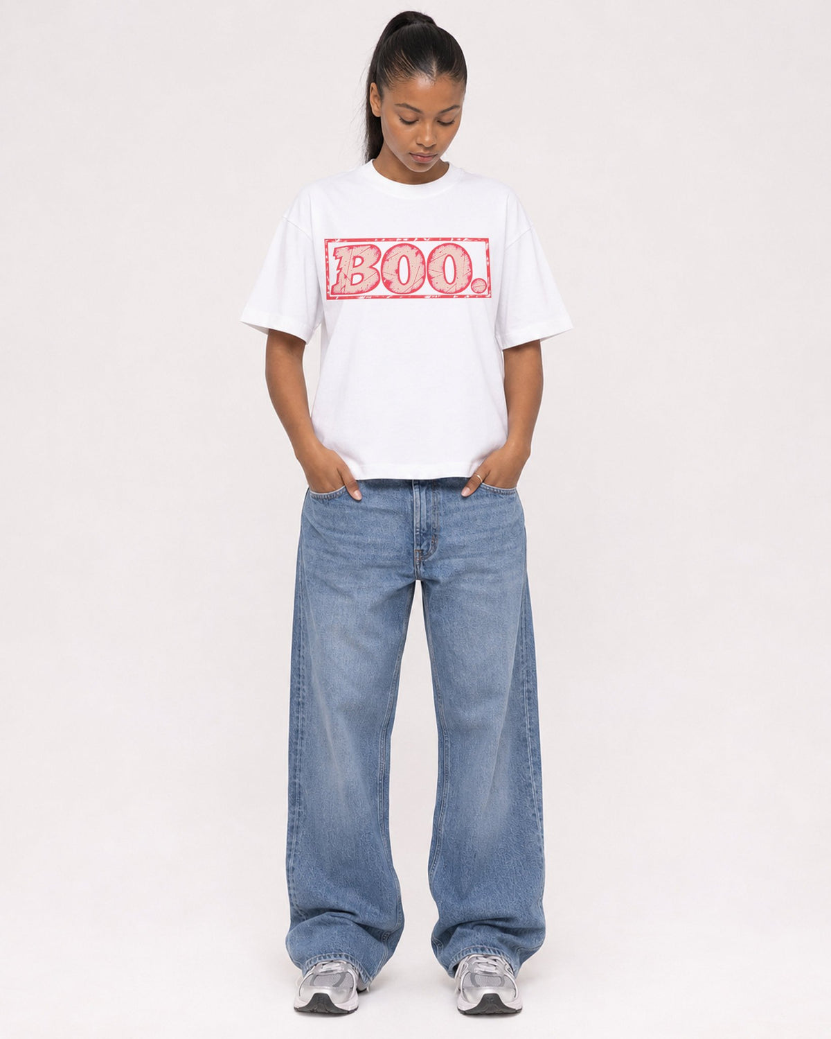 Mockup Boxy Heavyweight Tee White female full-body 25