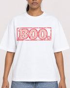 Mockup Boxy Heavyweight Tee White female close-up 25