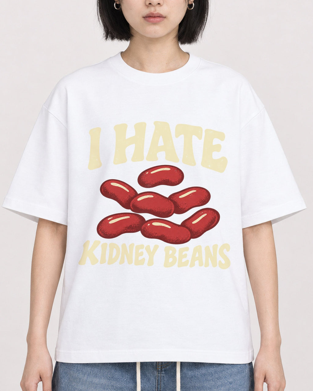 Mockup Boxy Heavyweight Tee White female close-up 11