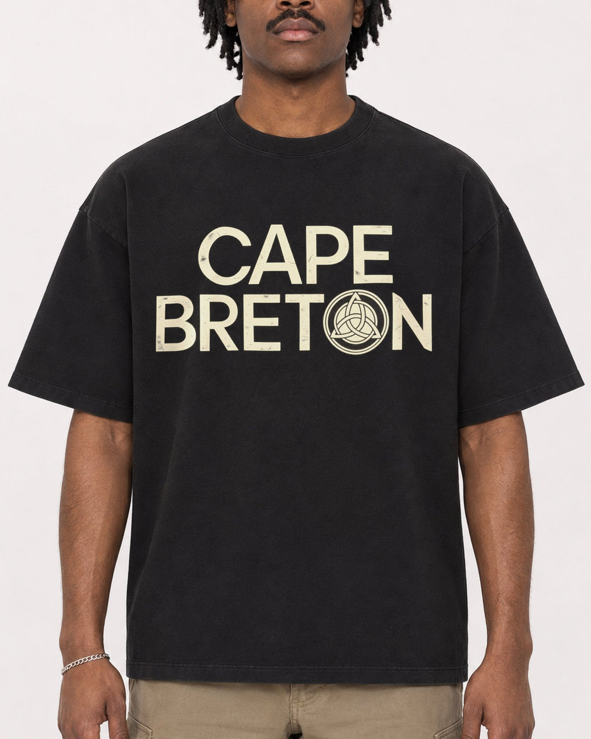 Mockup Boxy Heavyweight Tee Black male close-up 04