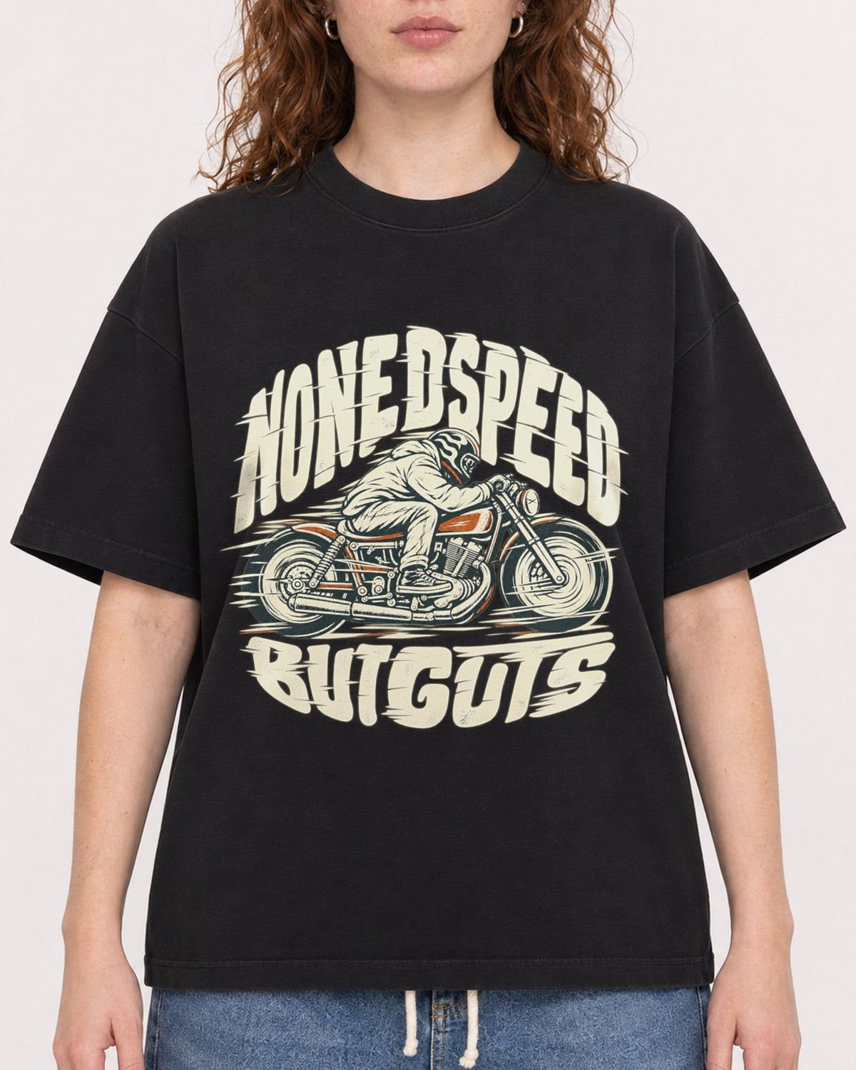 Mockup Boxy Heavyweight Tee Black female close-up 09