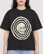 Mockup Boxy Heavyweight Tee Black female close-up 03