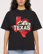 Mockup Boxy Heavyweight Tee Black female close-up 07