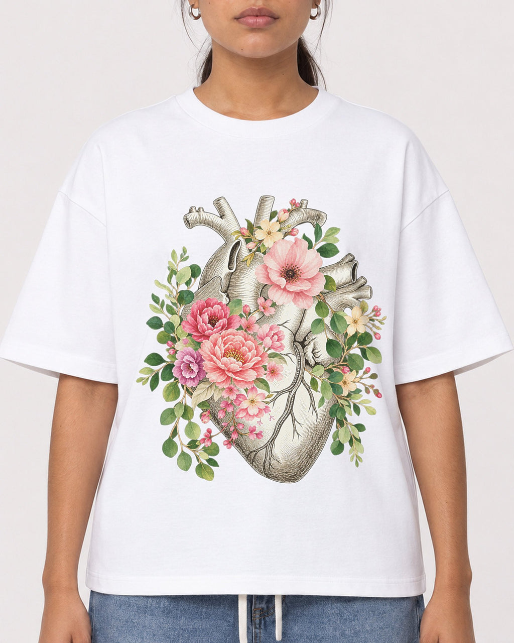 Mockup Boxy Heavyweight Tee White female close-up 16
