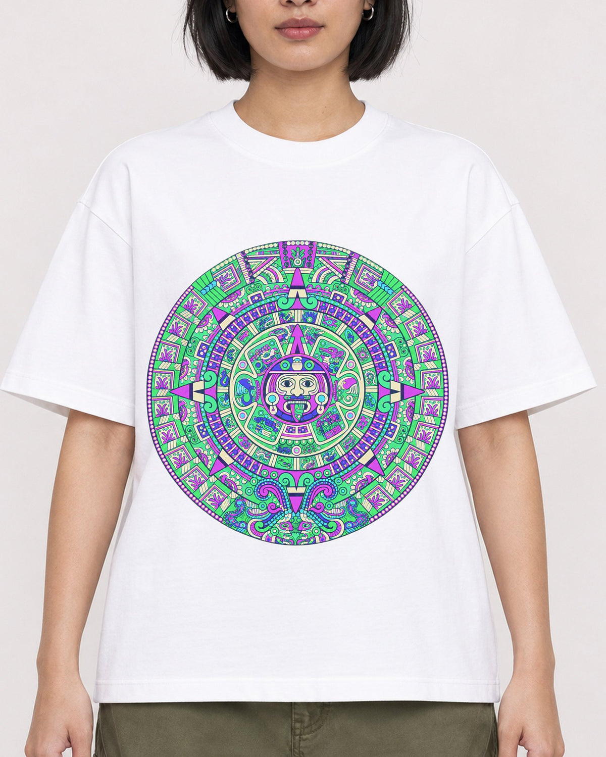 Mockup Boxy Heavyweight Tee White female close-up 32