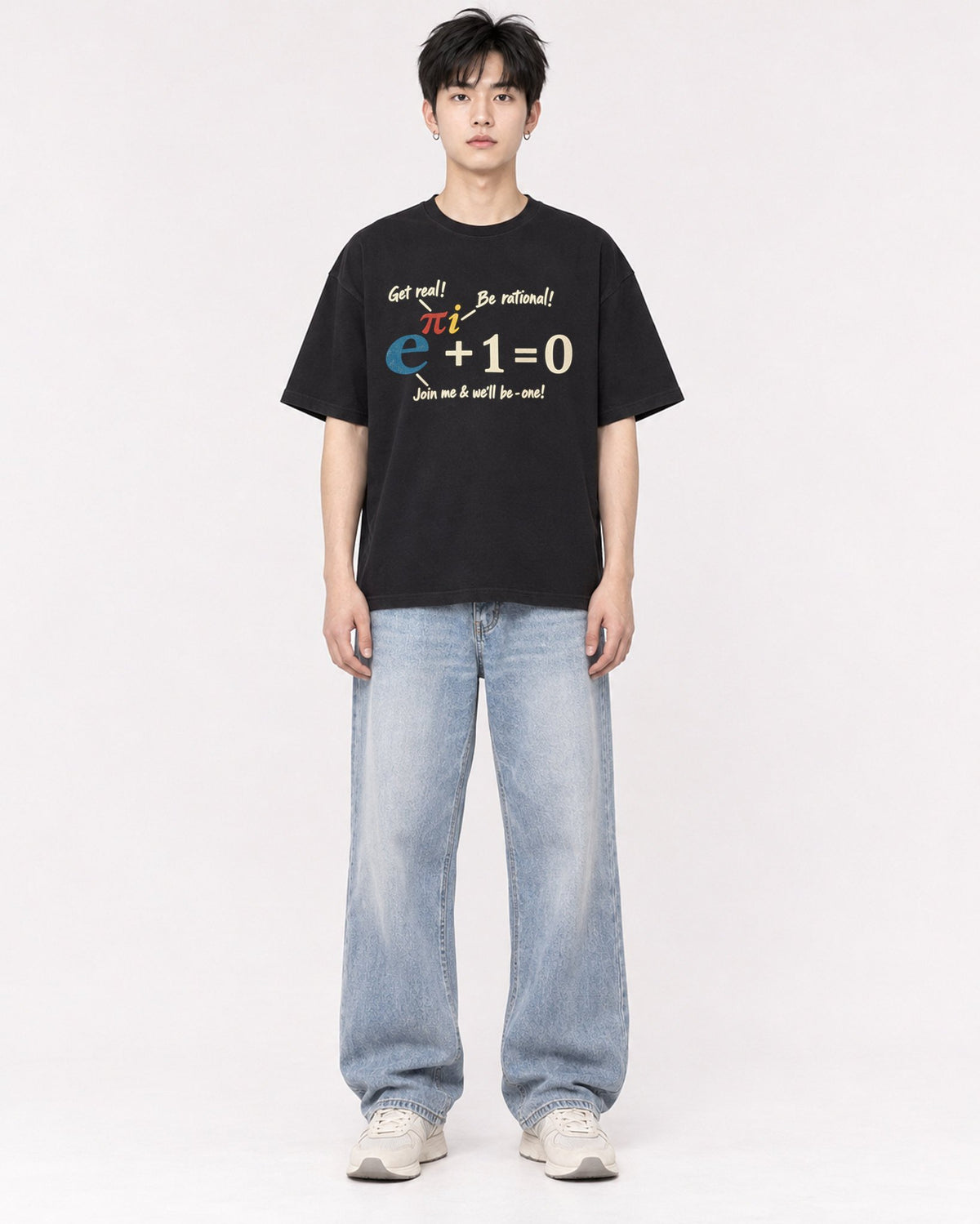 Mockup Boxy Heavyweight Tee Black male full-body 01