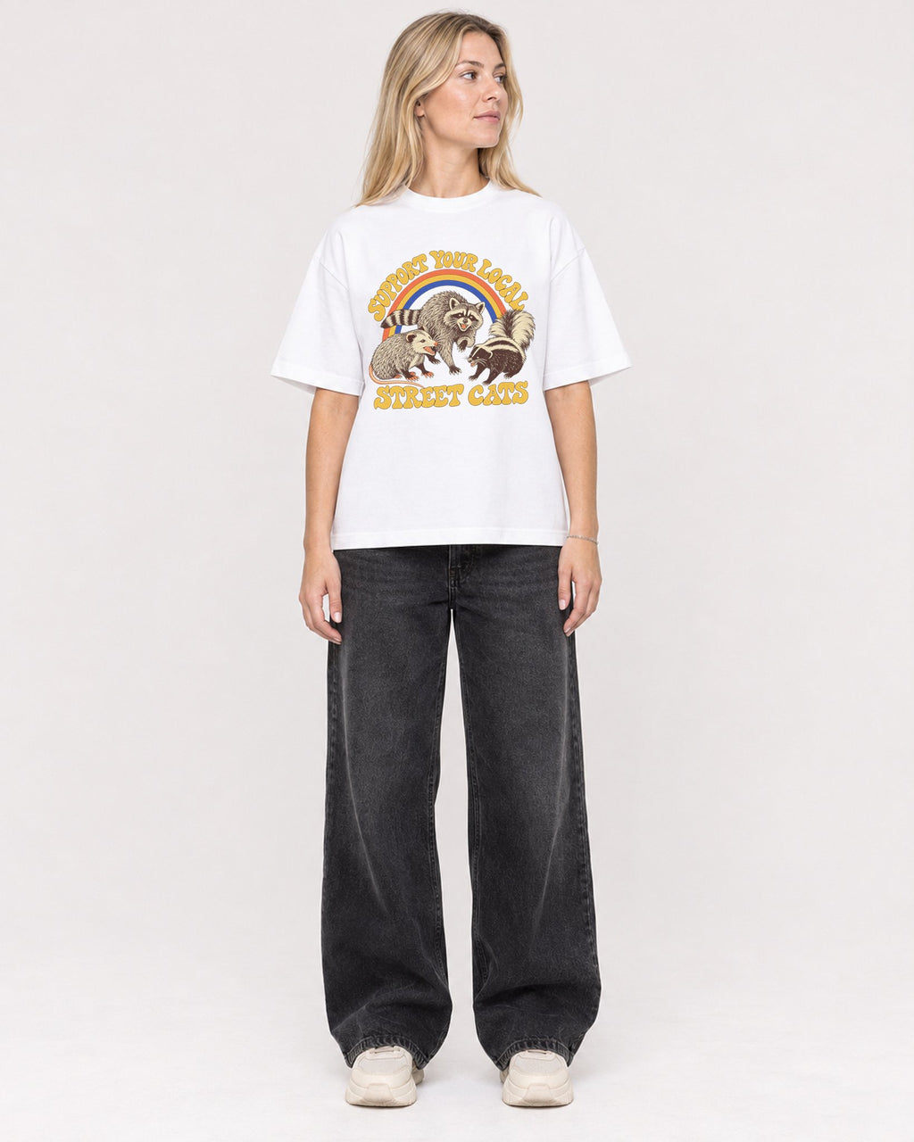Mockup Boxy Heavyweight Tee White female full-body 08