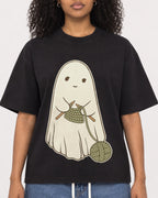Mockup Boxy Heavyweight Tee Black female close-up 05