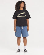 Mockup Boxy Heavyweight Tee Black female full-body 05