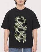 Mockup Boxy Heavyweight Tee Black male close-up 03