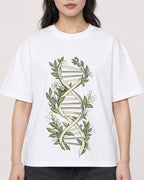 Mockup Boxy Heavyweight Tee White female close-up 03