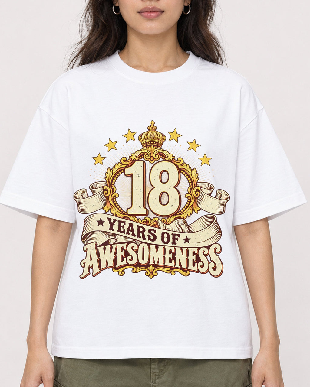 Mockup Boxy Heavyweight Tee White female close-up 02