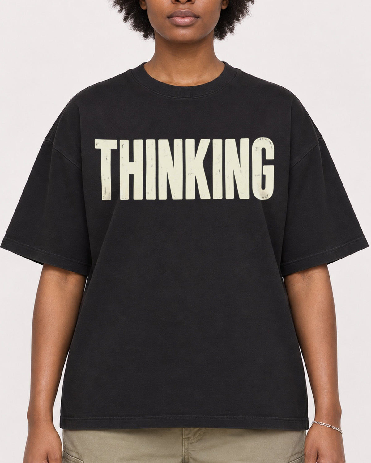 Mockup Boxy Heavyweight Tee Black female close-up 14