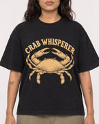 Mockup Boxy Heavyweight Tee Black female close-up 06