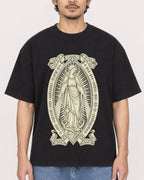 Mockup Boxy Heavyweight Tee Black male close-up 02