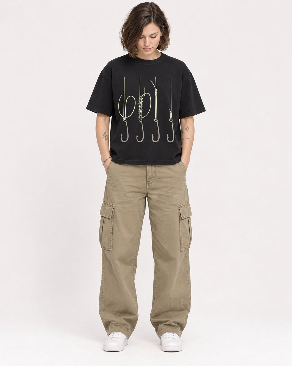 Mockup Boxy Heavyweight Tee Black female full-body 18