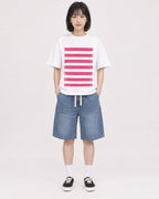Mockup Boxy Heavyweight Tee White female full-body 11