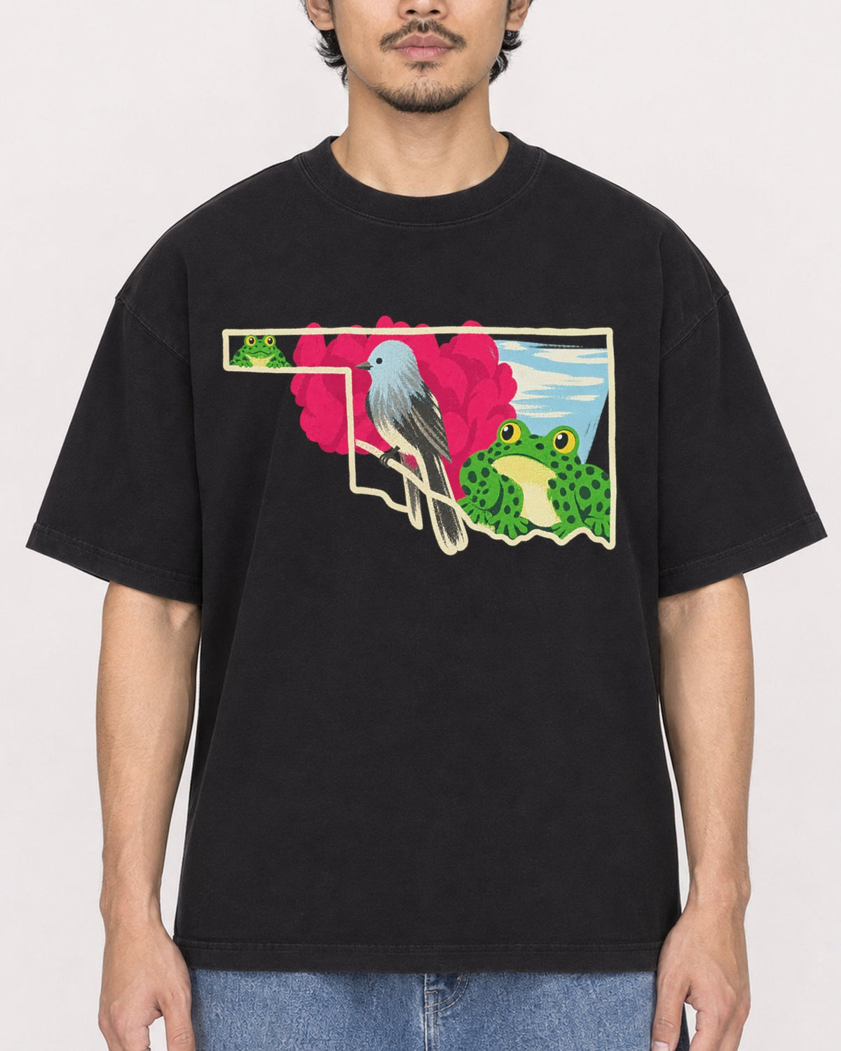 Mockup Boxy Heavyweight Tee Black male close-up 02