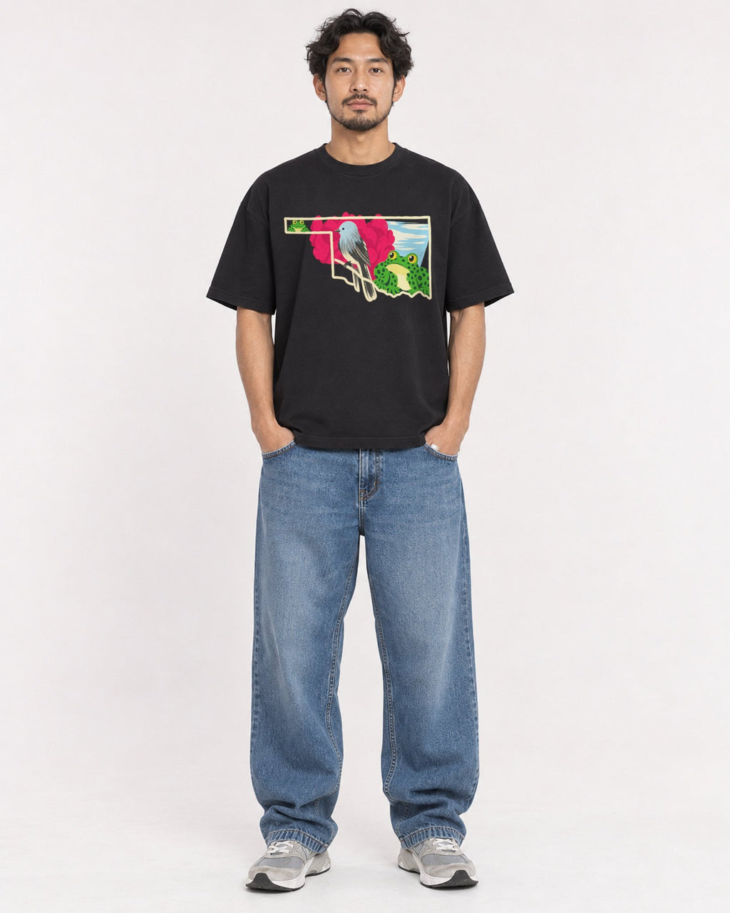 Mockup Boxy Heavyweight Tee Black male full-body 02